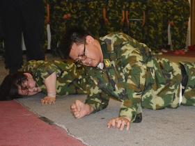 领袖风采--室内拓展游戏