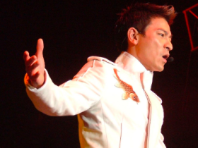 利用刘德华贴吧官方抖音和快手账号赚钱,这个吧主有点意思!