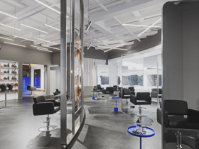 理发店,小店还是很坑的。